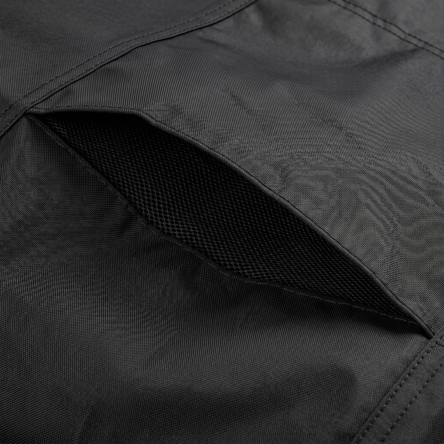 Mesh air vent detail for custom cover