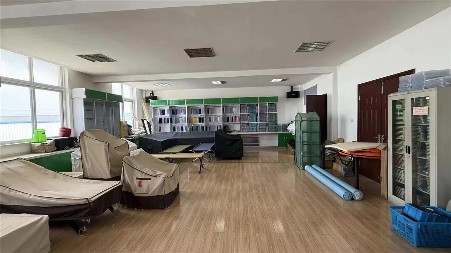 CoversForge material and cover sample room